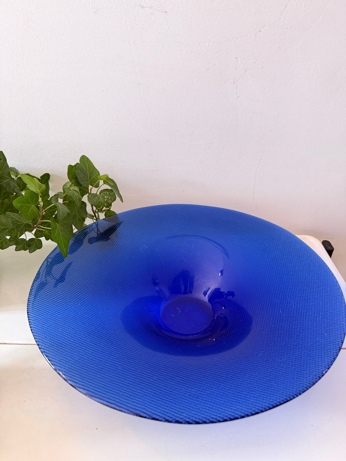 Vintage blauw glazen schaal, Antiek en Kunst, Ophalen of Verzenden