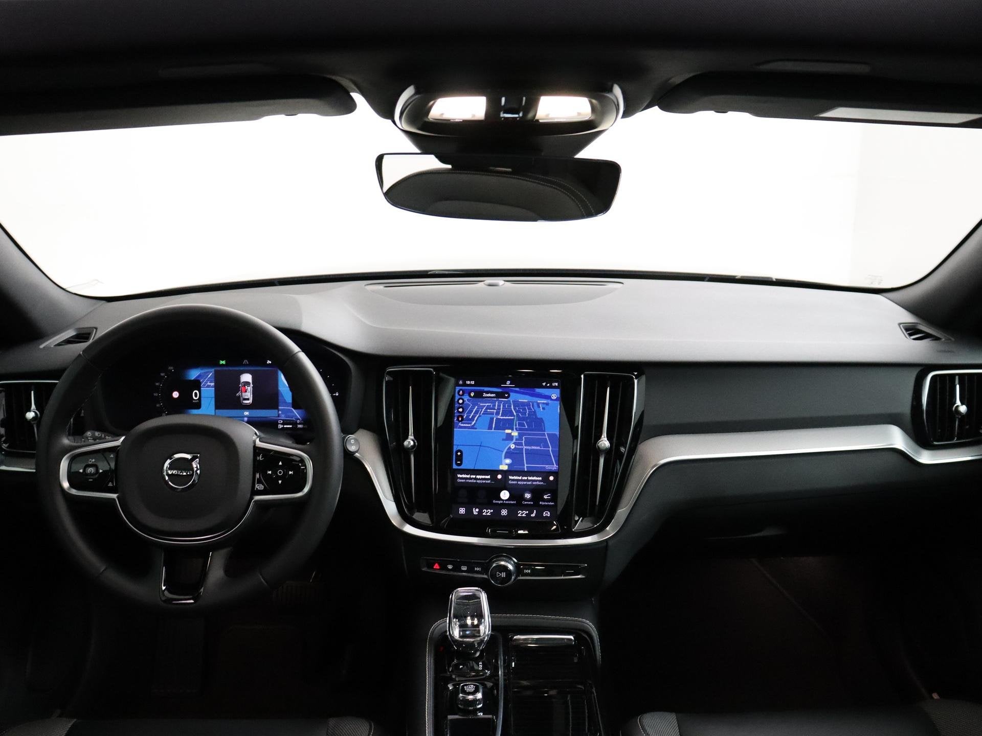 Volvo V60 2.0 T6 Plug-in hybrid AWD Plus Dark Longe Range! |, Automaat, Dealer onderhouden, Gebruikt, Euro 6
