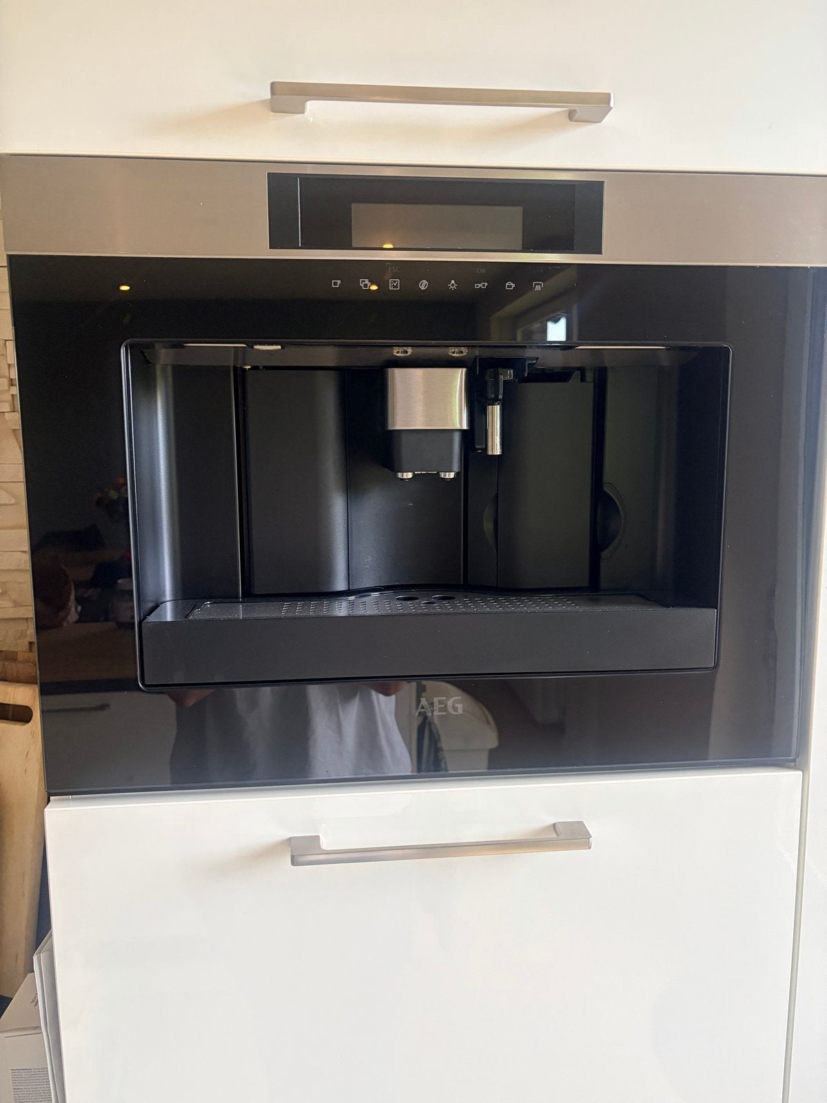Inbouw koffiemachine AEG - Zo goed als nieuw, Ophalen, Afneembaar waterreservoir, Koffiemachine, Koffiebonen