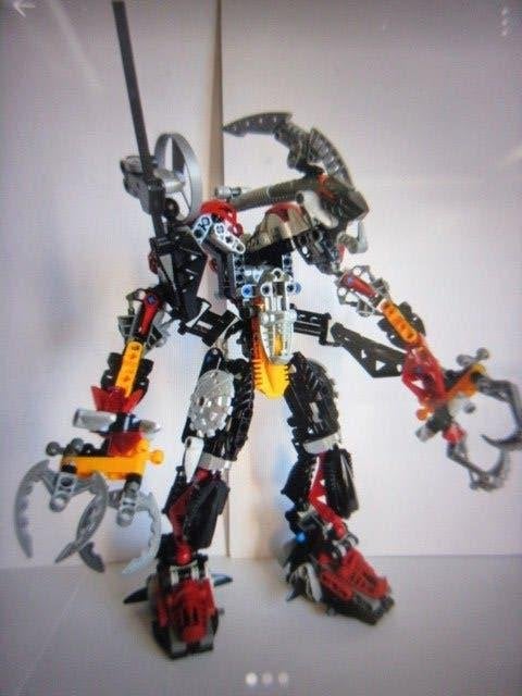 Bionicle dl 4, 10201 10203 70780 70784 71303 71304 71308.., Bionicle, Lego, Ophalen of Verzenden, Zo goed als nieuw