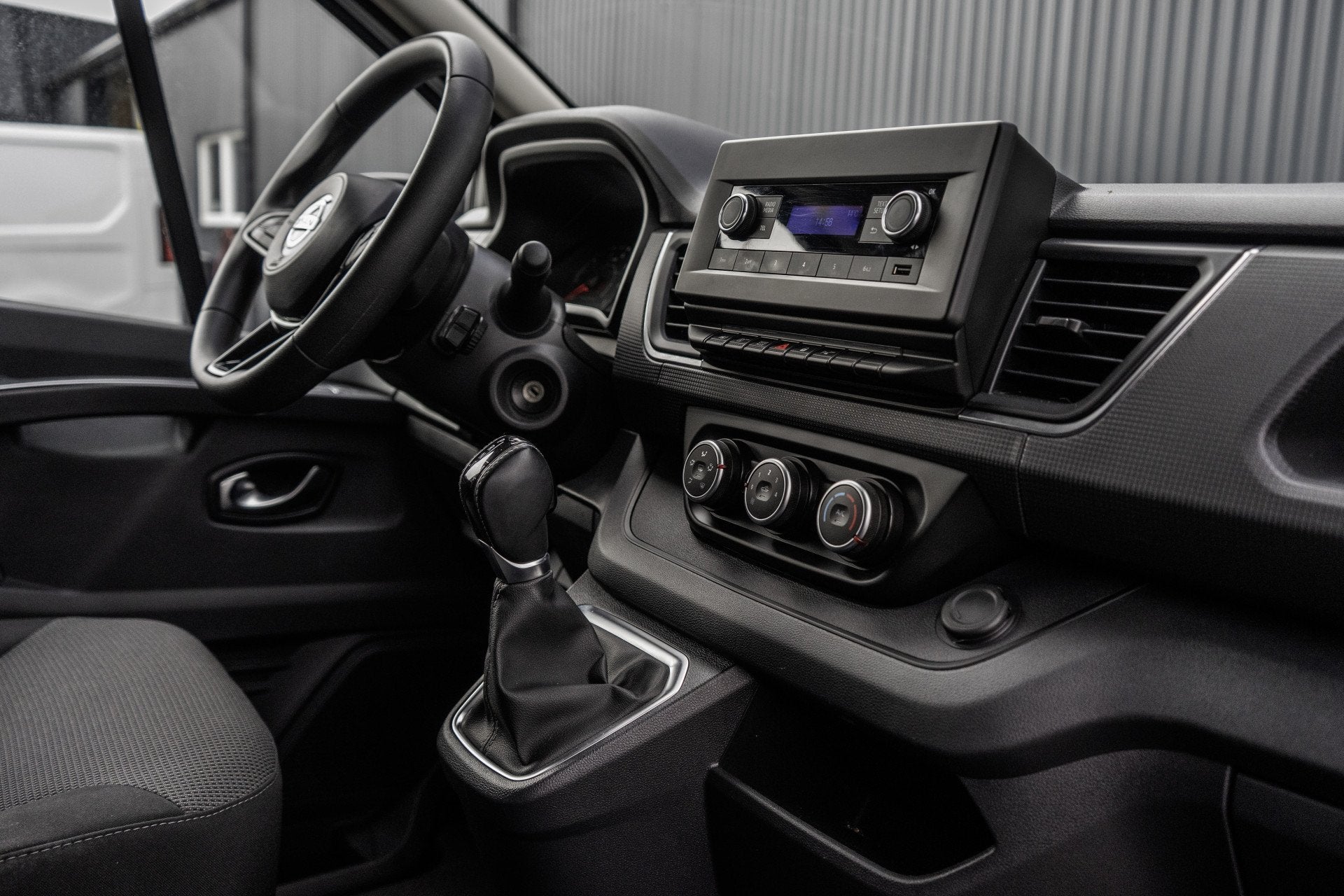 Renault Trafic / Primastar *dCi | L2H1 | Automaat | 150 PK |, Auto's, Stof, Gebruikt, Renault, Wit