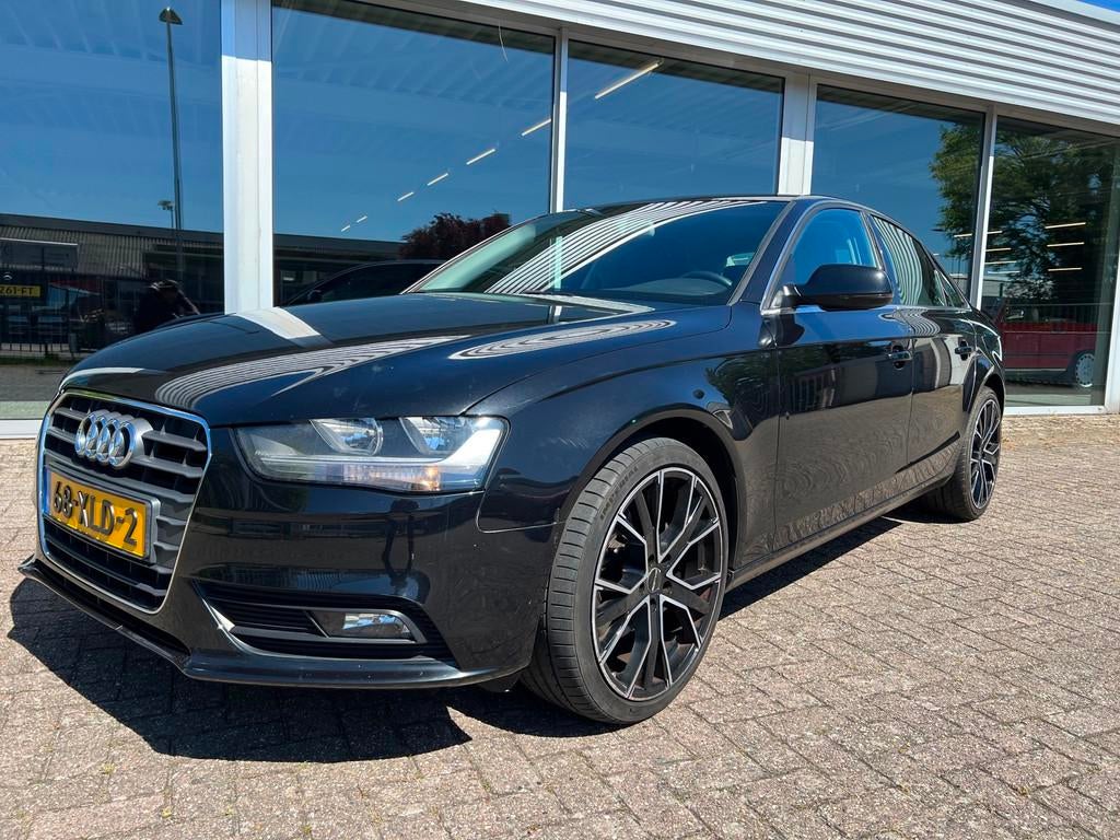 Audi A4 Limousine 1.8 TFSI Pro Line Handel of Export, Auto's, Voorwielaandrijving, Euro 5, Gebruikt, 4 cilinders
