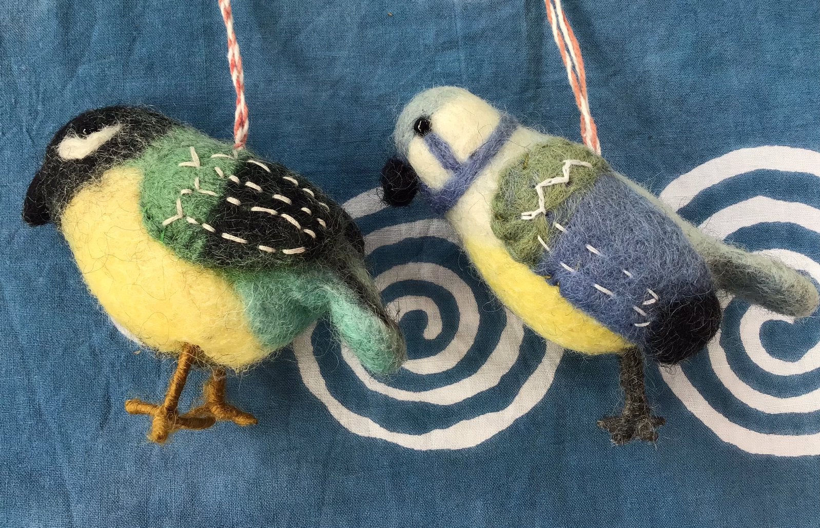 Koolmees & Pimpelmees vilt, Sjaal met Verhaal, Huis en Inrichting, Woonaccessoires | Wanddecoraties, Gebruikt, Meerkleurig, Textiel