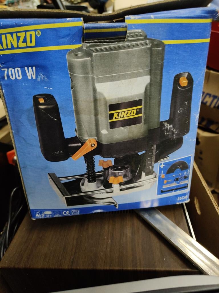Kinzo Bovenfreesmachine - Zo goed als nieuw, Ophalen, Kinzo, Zo goed als nieuw, Bovenfrees