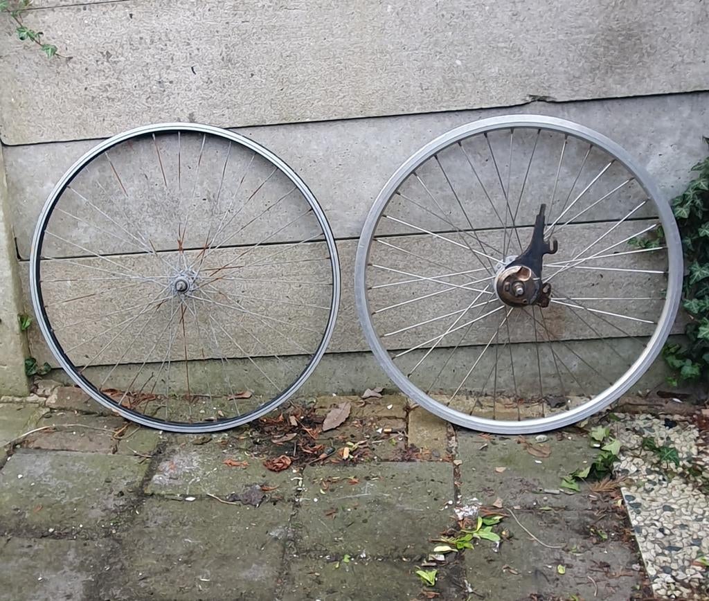fiets voorwiel 28 inch beiden, Ophalen of Verzenden, Wiel