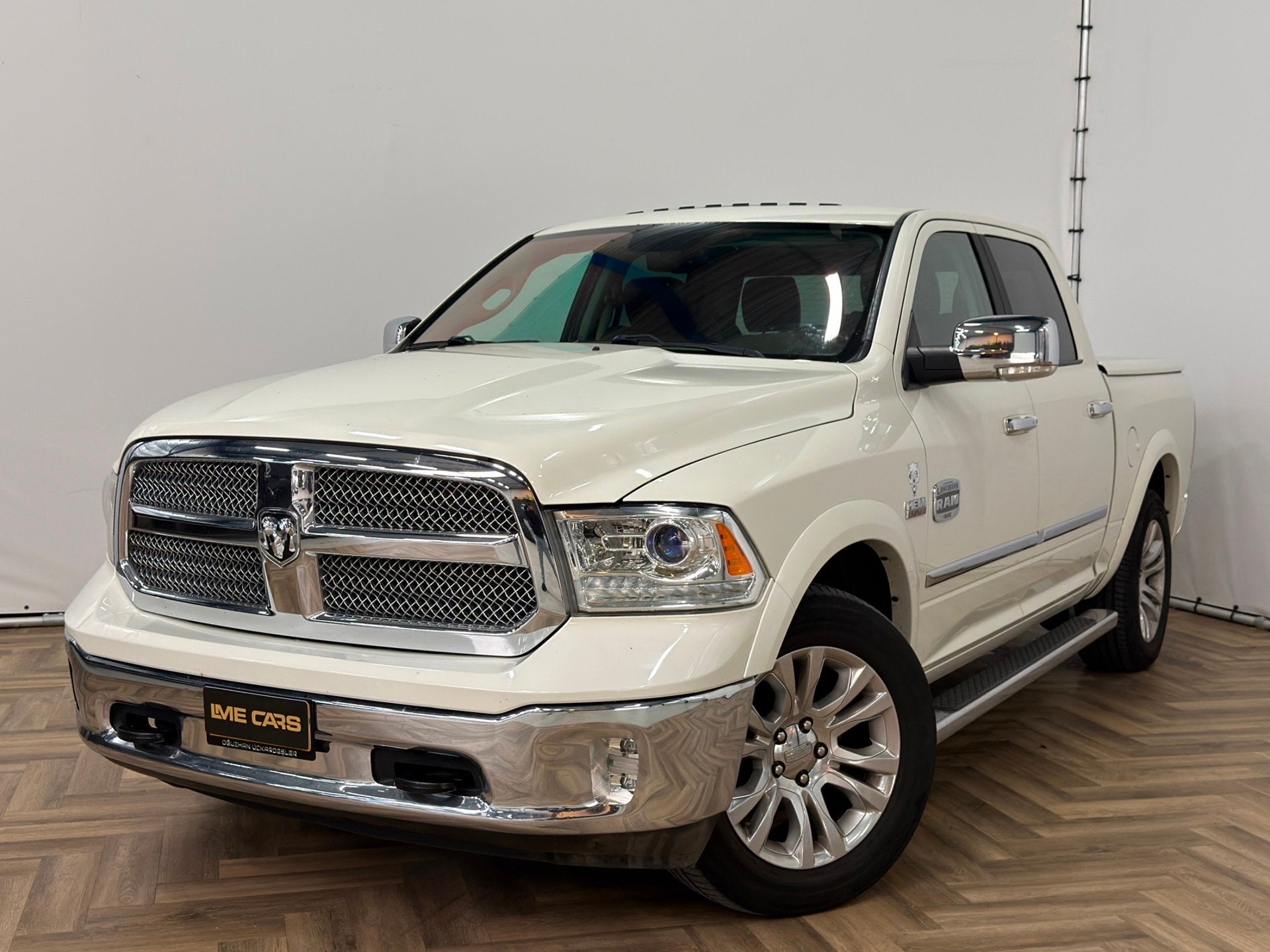 Dodge Ram 1500 5.7 V8 Quad Cab 6'4|NAP|PANO|MEMORY|INRUIL MO, Auto's, Automaat, Gebruikt, Verwarmde buitenspiegels, RAM 1500