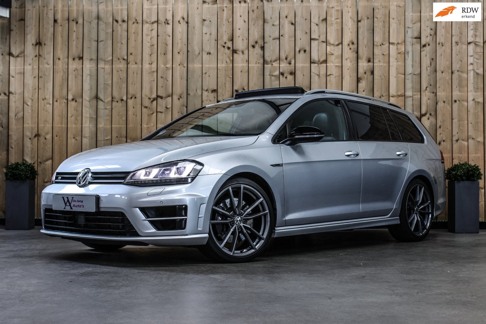 Volkswagen Golf Variant 2.0 TSI R 4Motion *Pano*Dynaudio*Led, Automaat, Automatische klimaatregeling, Gebruikt, Euro 6