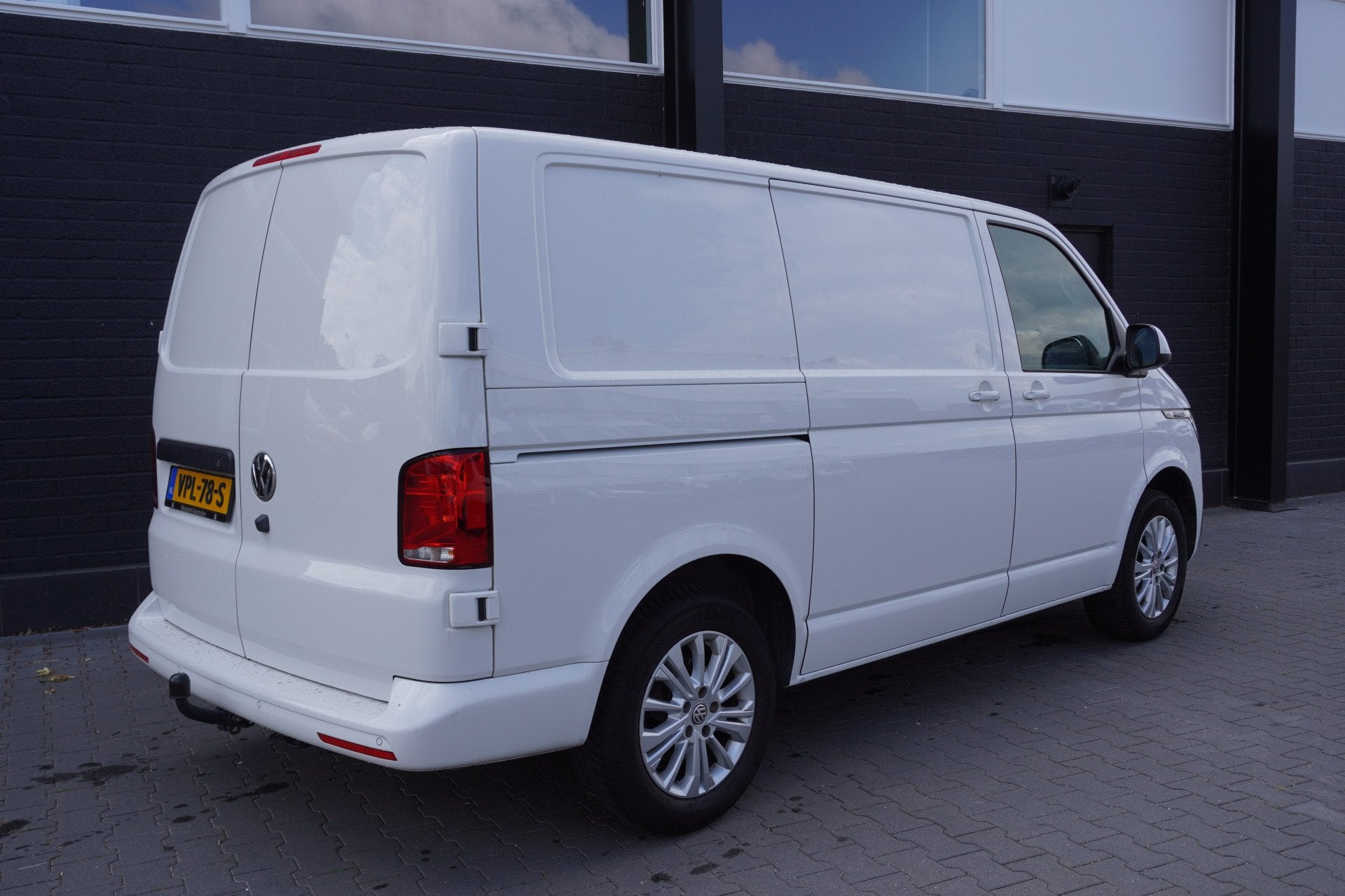 Volkswagen Transporter 2.0 TDI BULLI - EURO 6 - Airco - Navi, Voorwielaandrijving, Stof, Gebruikt, 4 cilinders