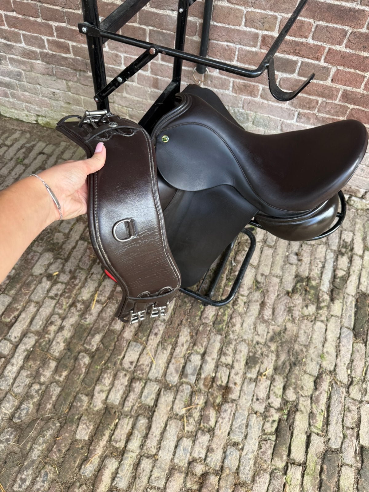 17,5 inch dressuur zadel van Hulsebos, L (17.5 inch), Gebruikt, Dressuur, Wijd