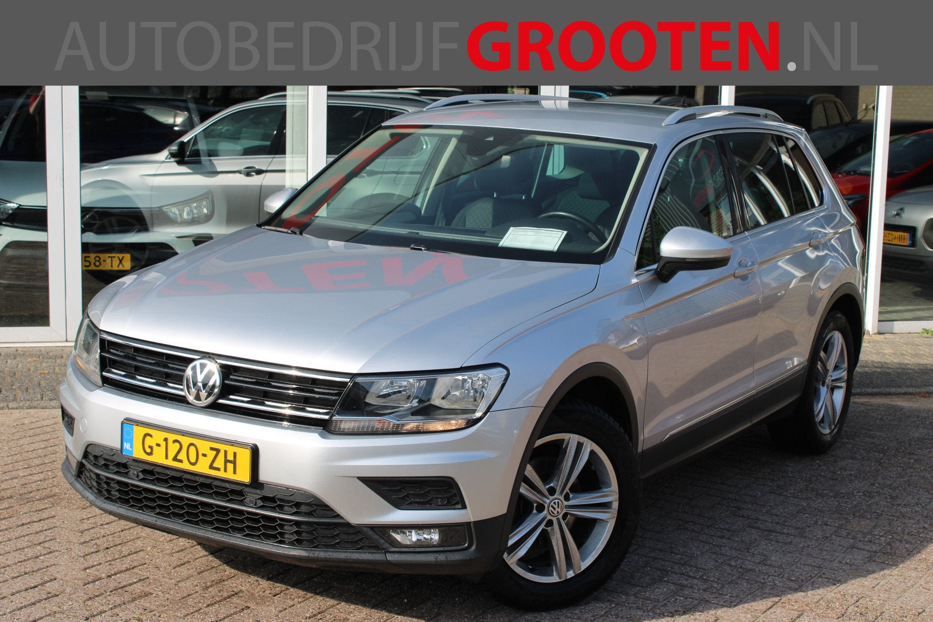 Volkswagen Tiguan 1.5 TSI ACT//NAVI//TREKHAAK! (bj 2020), Auto's, Voorwielaandrijving, Stof, 150 pk, Origineel Nederlands