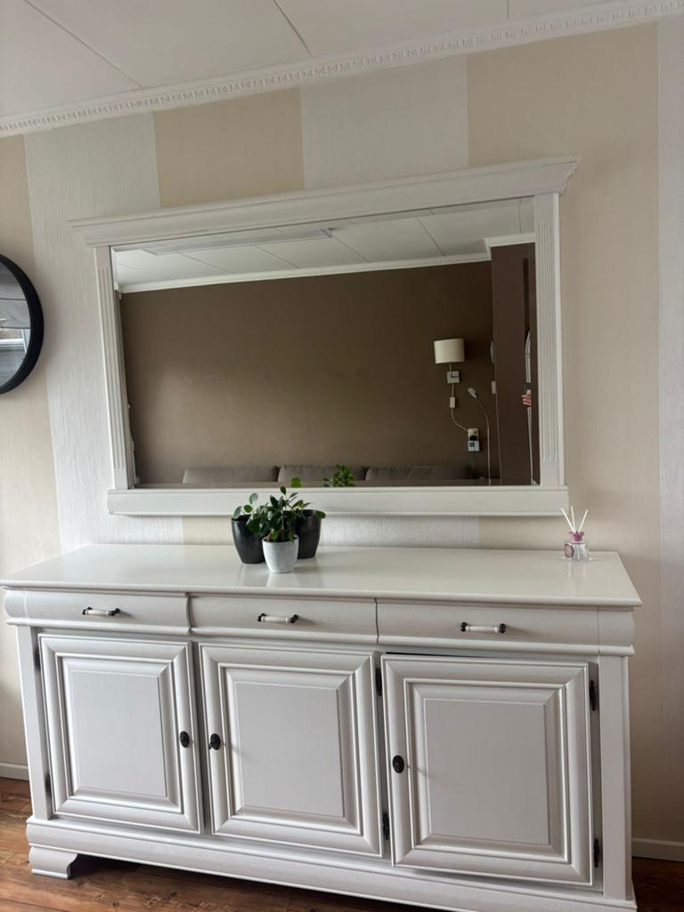 Dressoir met bijpassende grote spiegel, Huis en Inrichting, Kasten | Dressoirs, Ophalen, Zo goed als nieuw, 25 tot 50 cm, 150 tot 200 cm