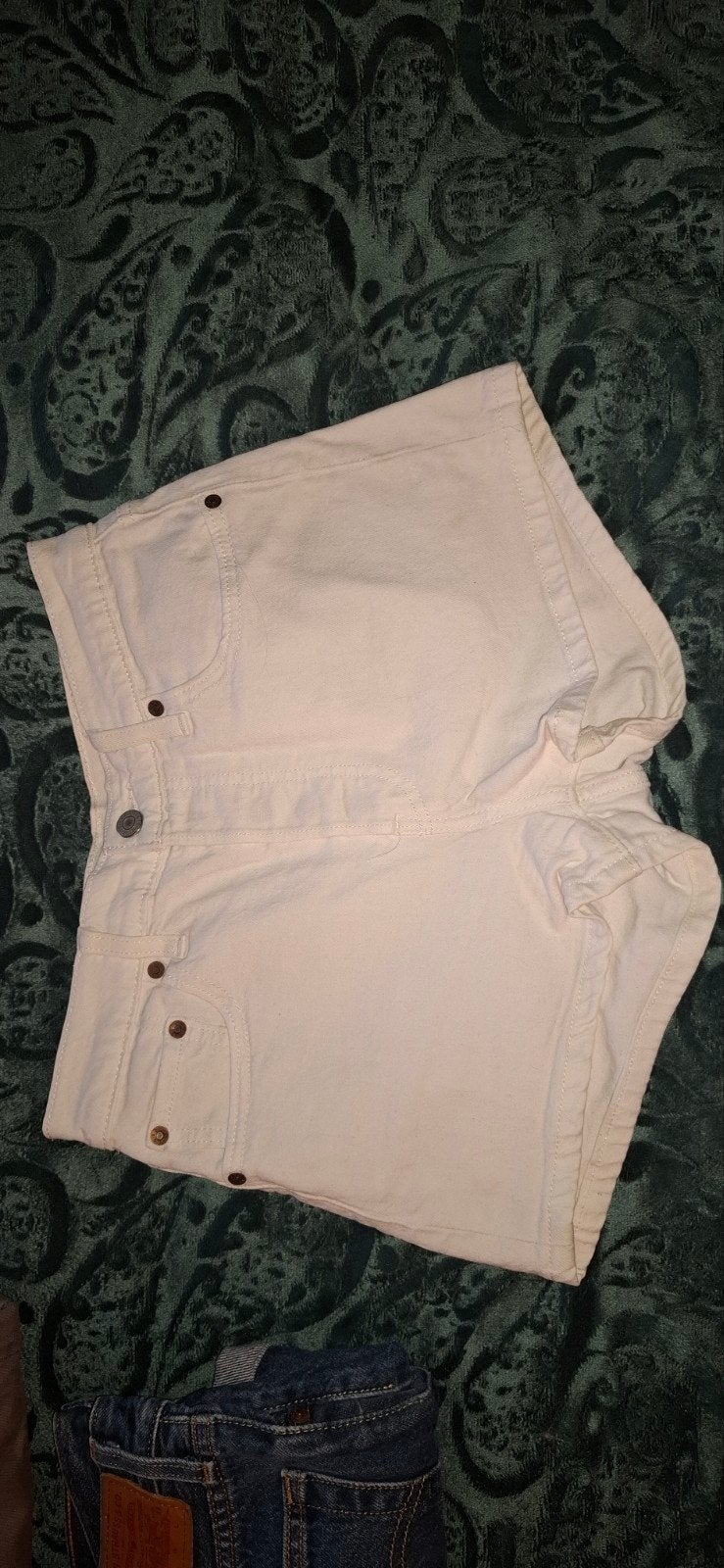 2x Levi's korte broek W25, Kort, Wit, Ophalen of Verzenden, Maat 34 (XS) of kleiner