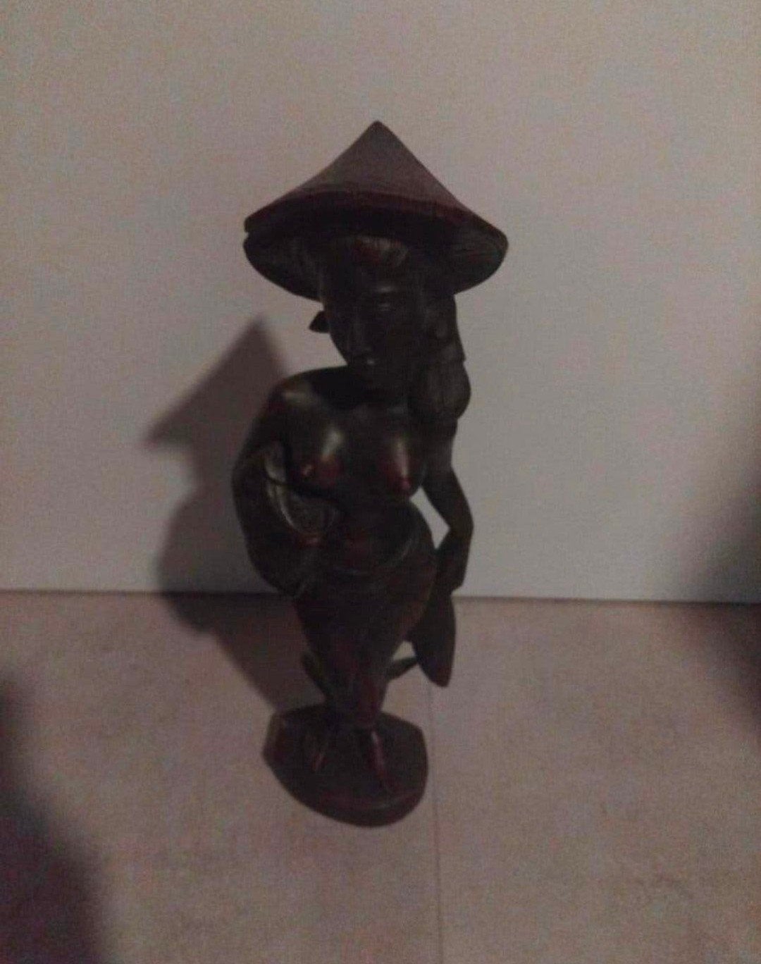 Hand gesneden houten beeld van een Balinese vrouw
Bali Indon, Ophalen of Verzenden