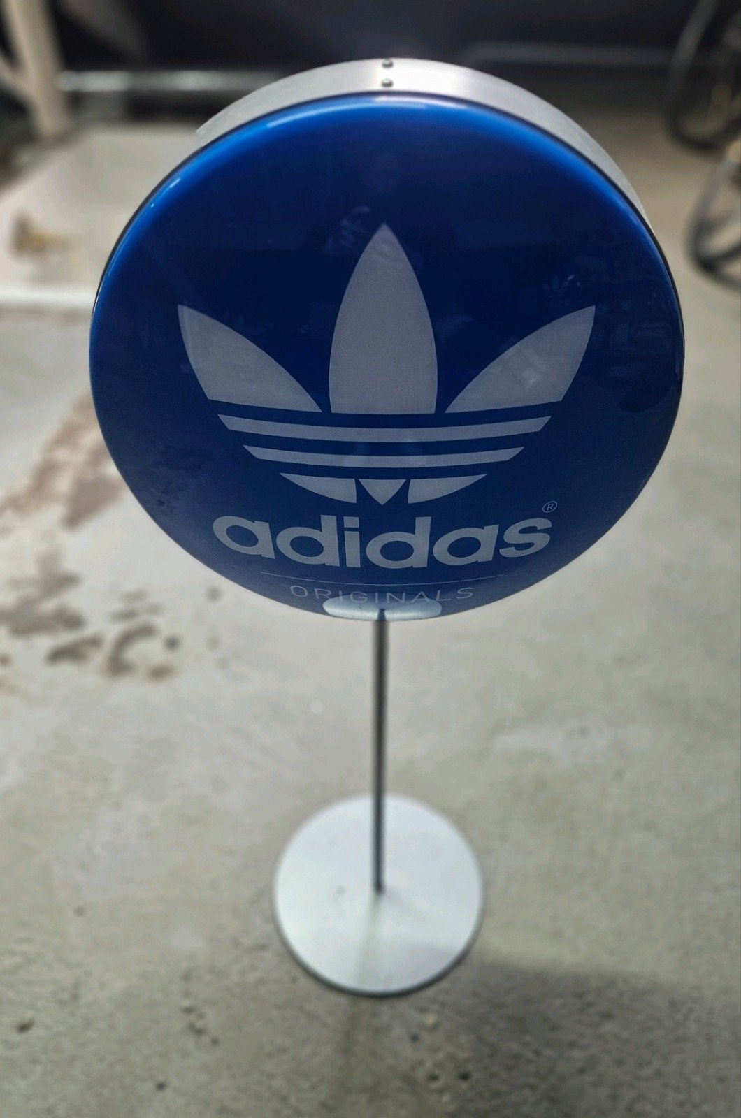 Adidas originals lollipop store sign, Ophalen, Zo goed als nieuw, Reclamebord