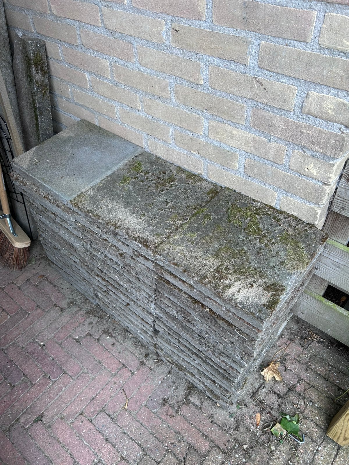 45 gratis stoeptegels, Ophalen, Gebruikt, Overige materialen