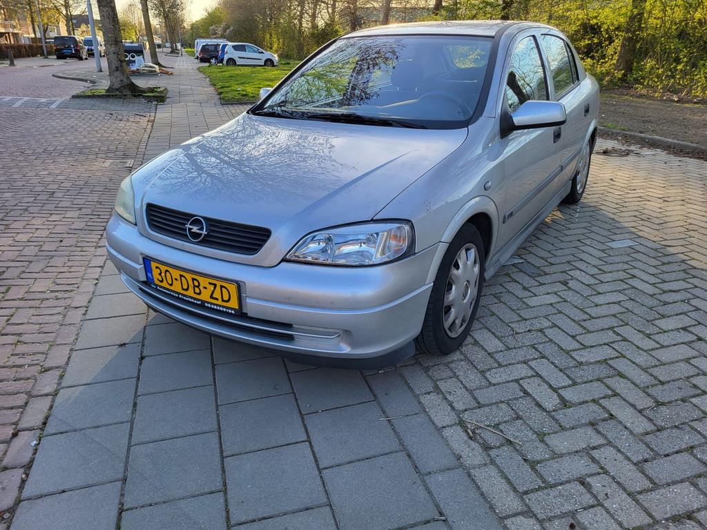 Opel Astra 1.6 Club, Gebruikt, 4 cilinders, 49 €/maand, Origineel Nederlands