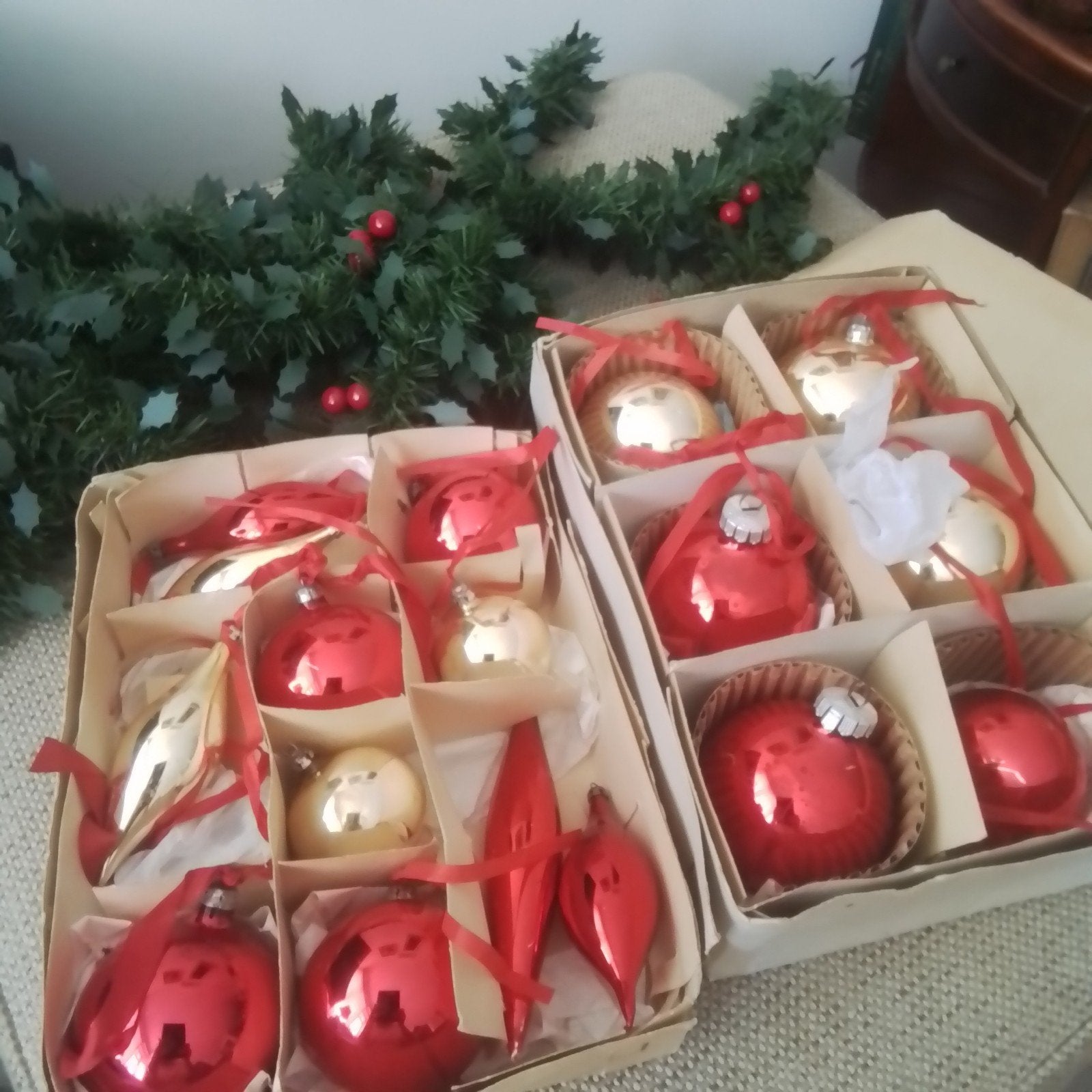 17 Oude glazen Kerst ballen, rood en goud, Ophalen of Verzenden