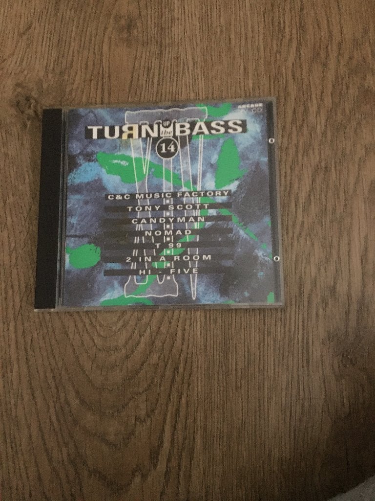 CD Turn up the bass 14, Ophalen of Verzenden, Zo goed als nieuw, Dance Populair