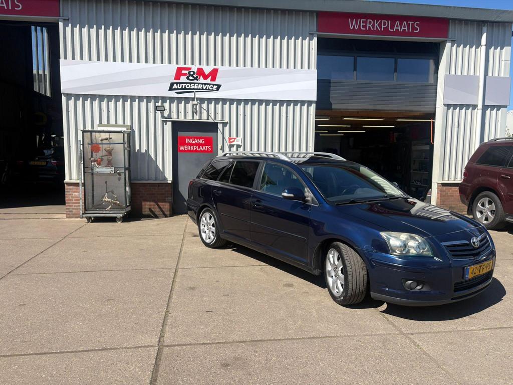 Toyota Avensis Wagon 2.4 VVTi Executive Automaat, clima, nav, 4 cilinders, Blauw, 163 pk, 2362 cc
