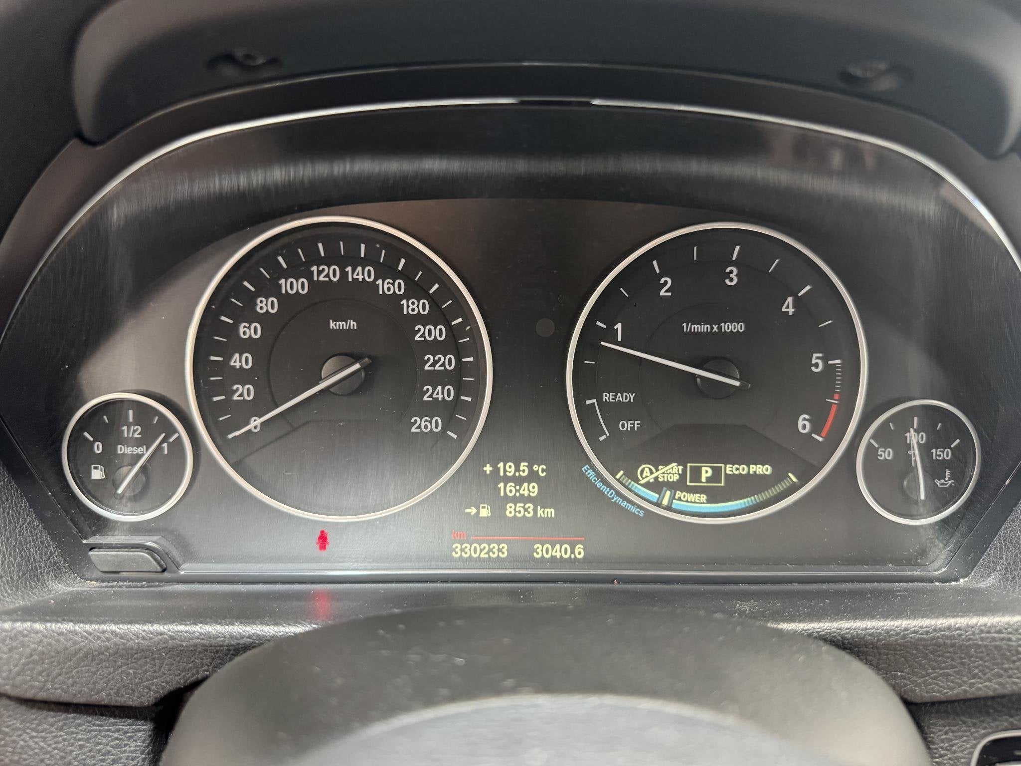 Foto 13 van BMW 3-serie Touring 320d EfficientDynamics Edition High Exec