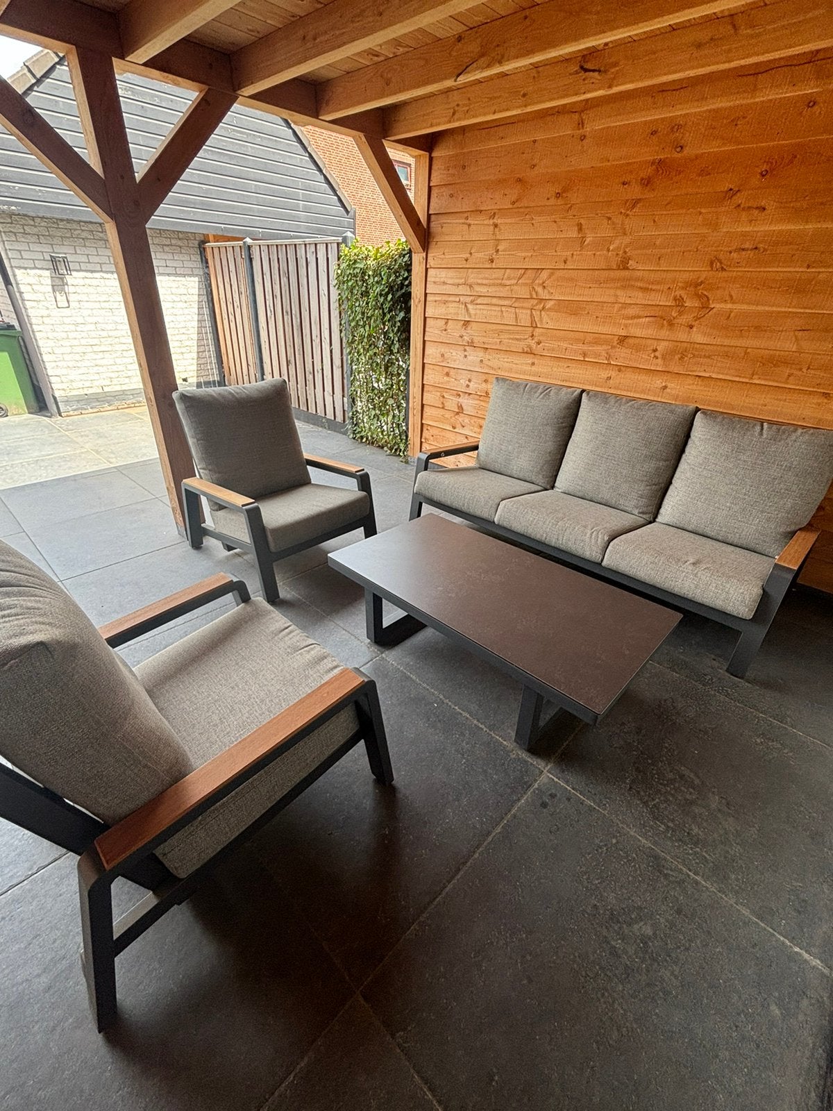 Luxe loungeset en tafel juli 2024, Tuin en Terras, Tuinsets en Loungesets, Ophalen, Zo goed als nieuw, Bank