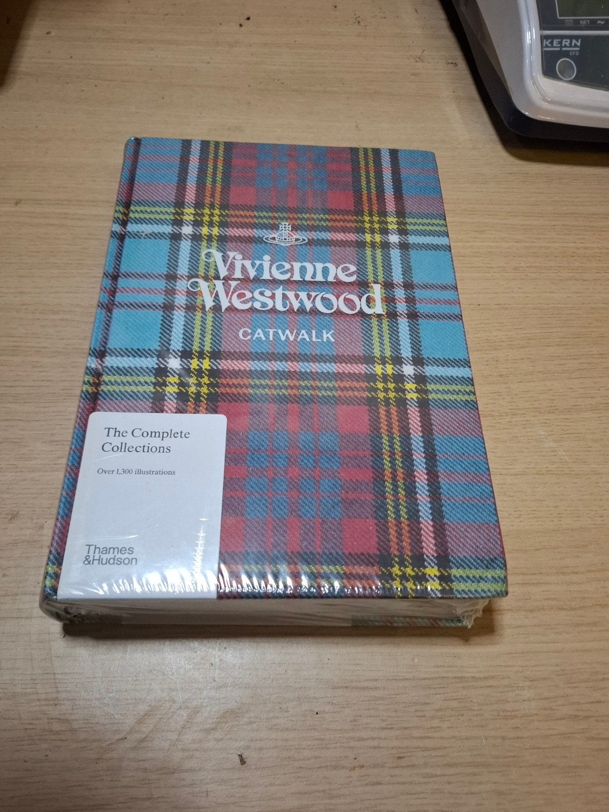 Vivienne Westwood Catwalk: The Complete Collections, Nieuw, Ophalen of Verzenden, Couturiers, Alexander Fury, Andreas Kronthaler