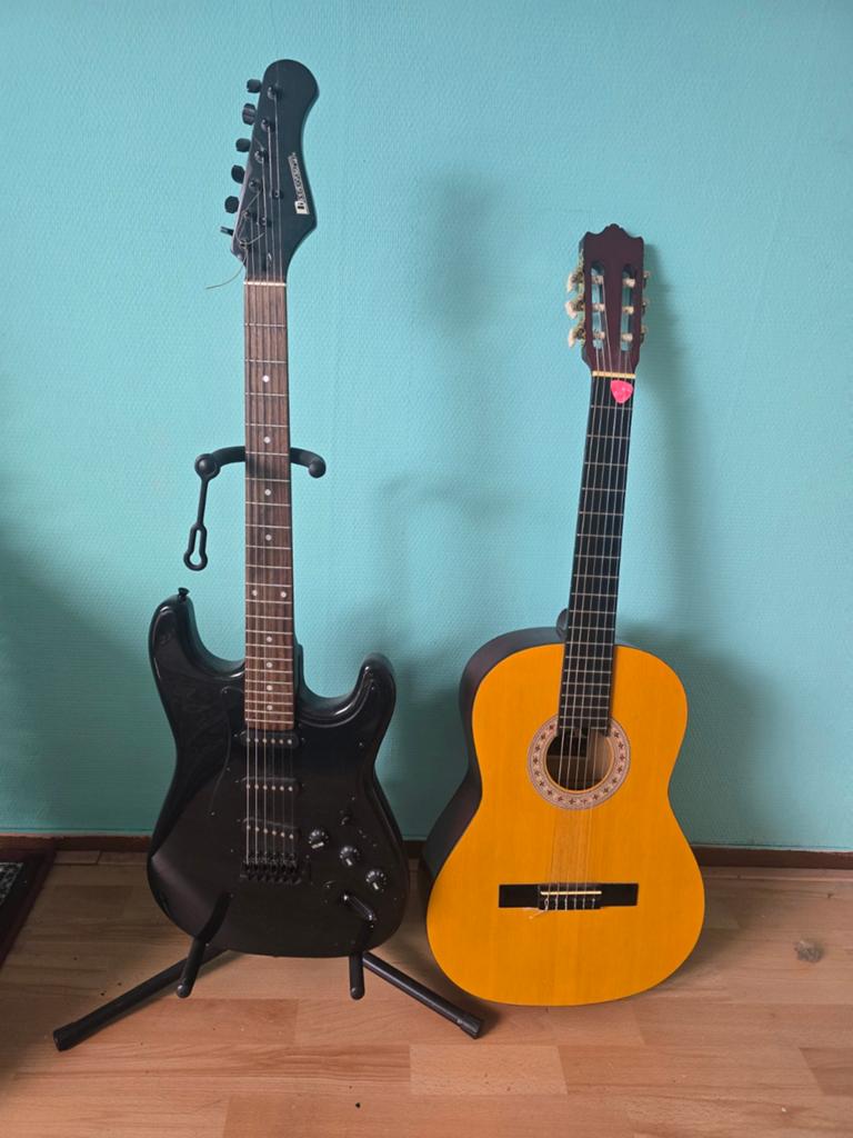 Elektrische gitaar en akoestische gitaar set, Muziek en Instrumenten, Snaarinstrumenten | Gitaren | Elektrisch, Ophalen of Verzenden