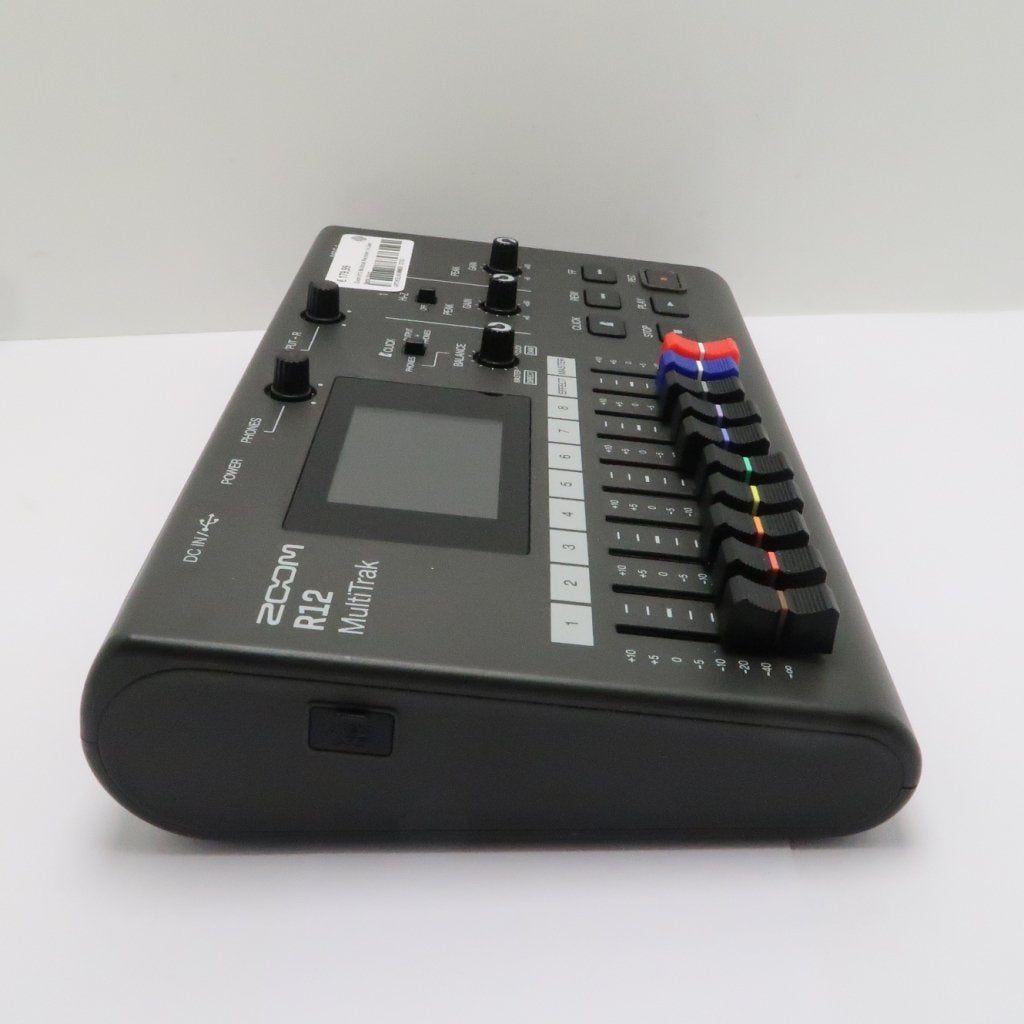Zoom R12 Multitrak Recorder | in Zeer Nette Staat, Zoom, Gebruikt, Support@zoom.com, 55 Almaden Blvd, 6th Floor
San Jose, CA 95113
USA