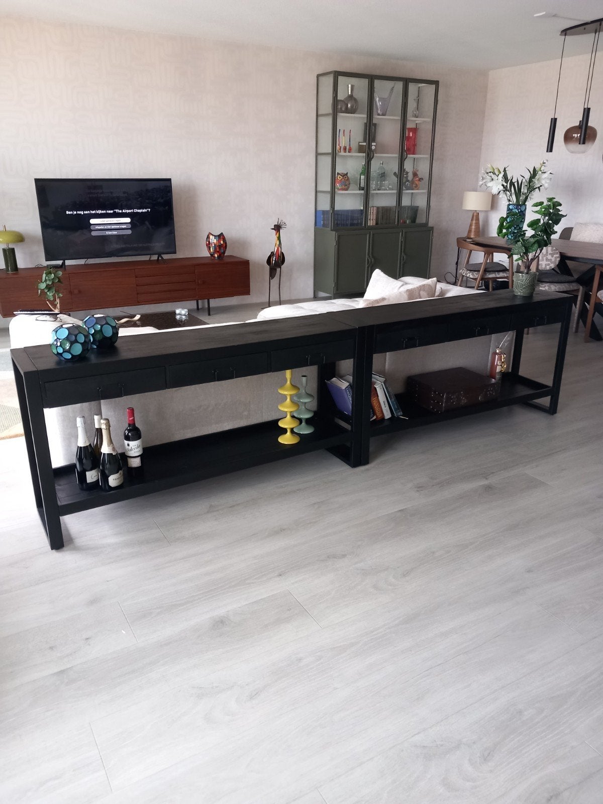 2 zwarte sidetables/kastjes - 150x35x75 cm per stuk, Ophalen, Met plank(en), 100 tot 150 cm, Zo goed als nieuw