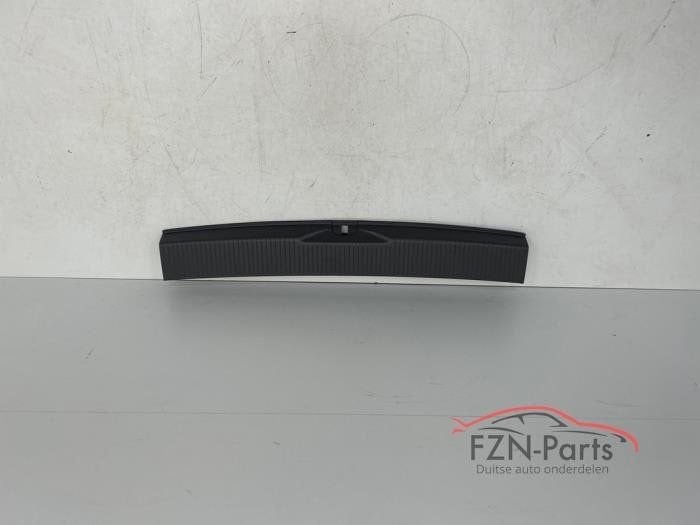 VW Transporter T6 Californie Afdekking afdekplaat slot achte, Ophalen of Verzenden, Gebruikt