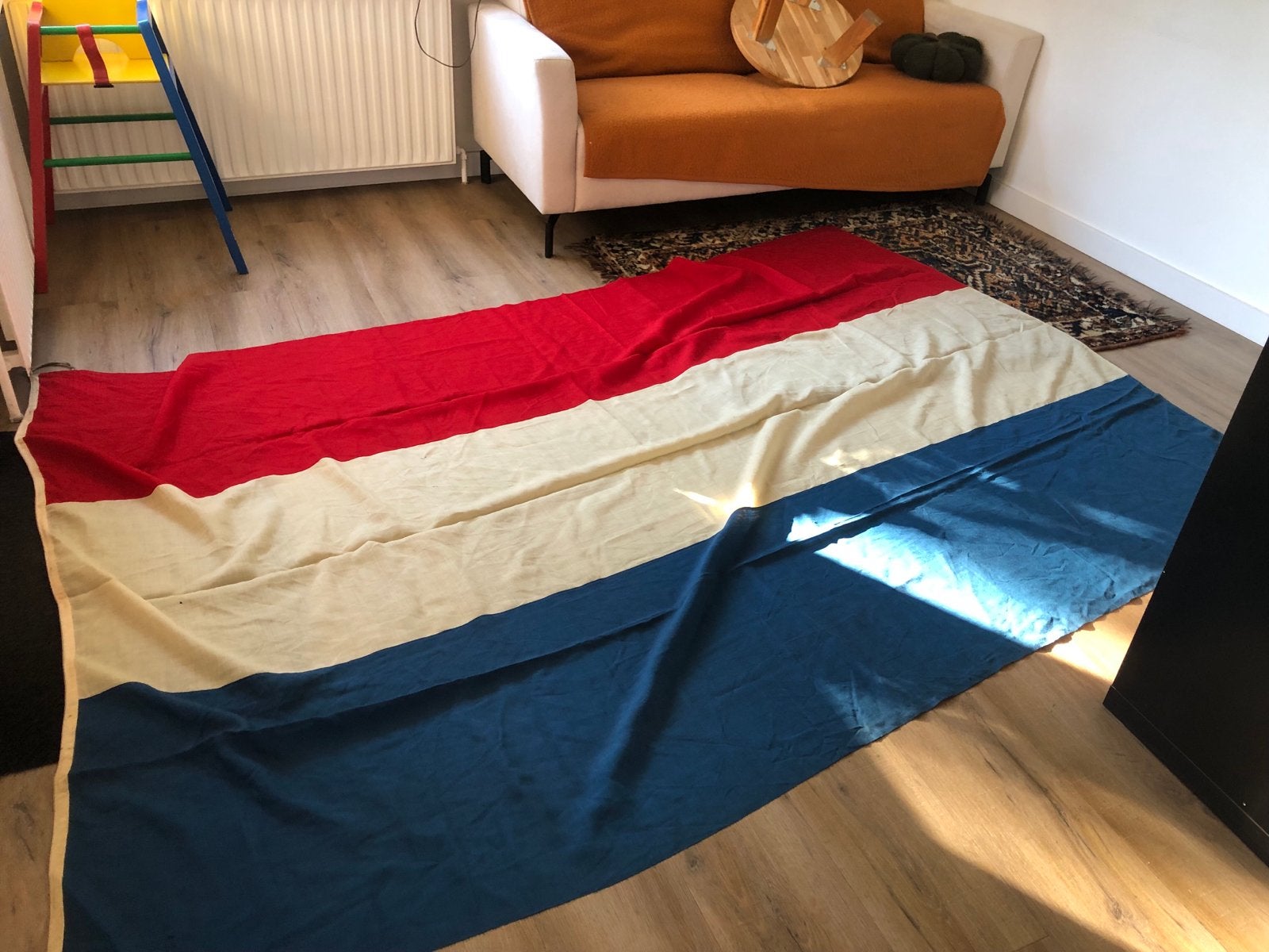 Antieke grote Nederlandse vlag. Merk D.V.C. gaat er mee, Ophalen of Verzenden, Gebruikt