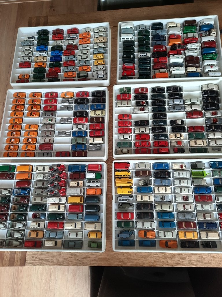 Wiking. Zoek uit voor 5 euro per stuk.  KOOPJE. 25% verkocht, Ophalen of Verzenden, Zo goed als nieuw, Bus of Vrachtwagen, Wiking