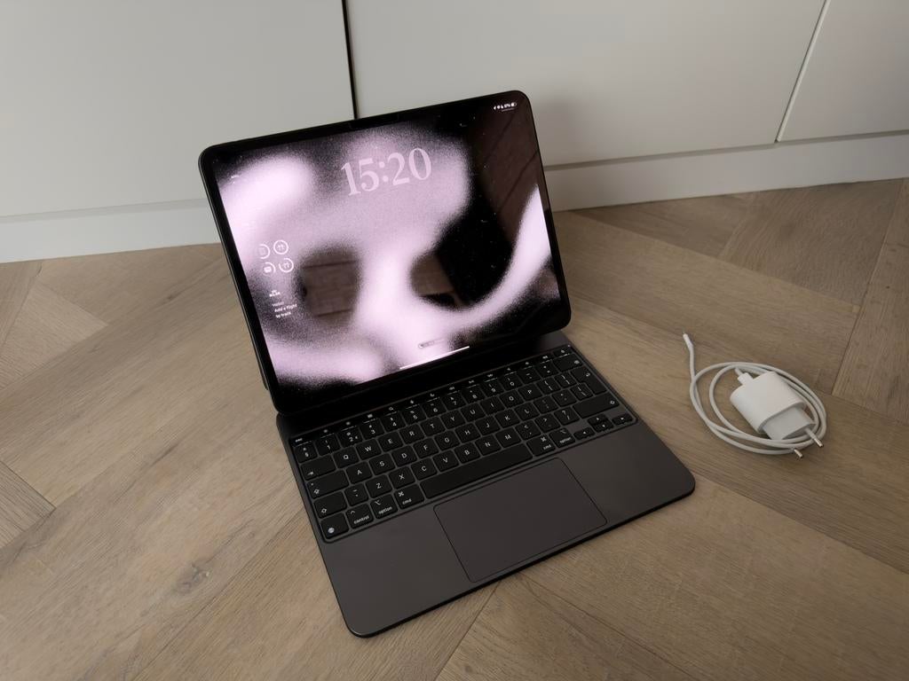 Apple iPad Pro 13 inch M4 256GB WiFi + Magic Keyboard - ZGAN, Computers en Software, Apple iPads, Ophalen, 13 inch of meer, Apple iPad