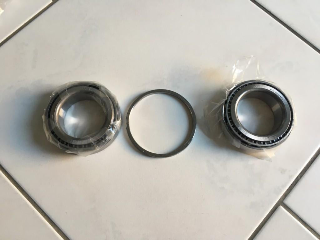 Te koop voorwiel lager set SKF Dana 44 Dodge w200 ramcharger, Auto diversen, Overige Auto diversen, Ophalen of Verzenden