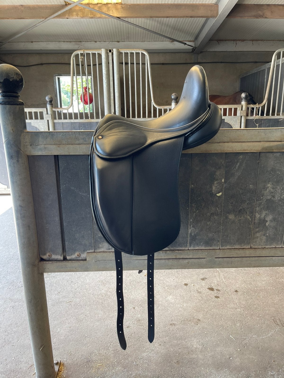 17.5 Empire Omani dressage zadel, Ophalen, Zo goed als nieuw