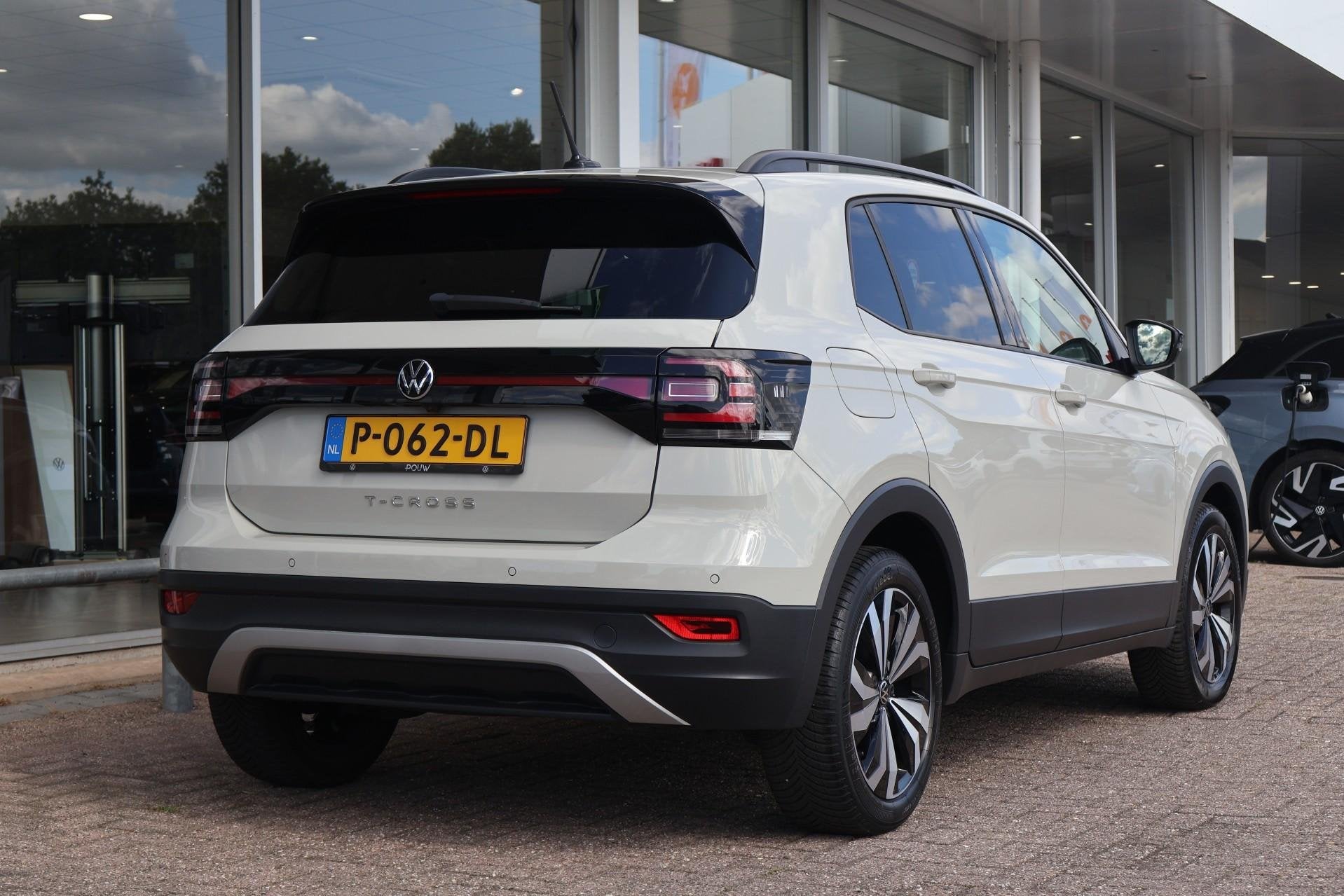 Volkswagen T-Cross 1.0 TSI 95pk Life | Navigatie | Camera |, 12 maanden, Gebruikt, 95 pk, 620 kg