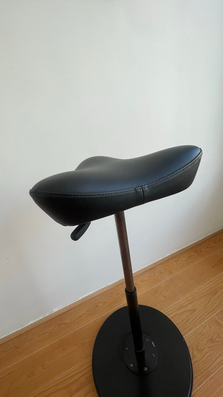 Stokke Varier Move kruk - Ergonomische zitoplossing, Ophalen, Gebruikt, Zwart, Leer