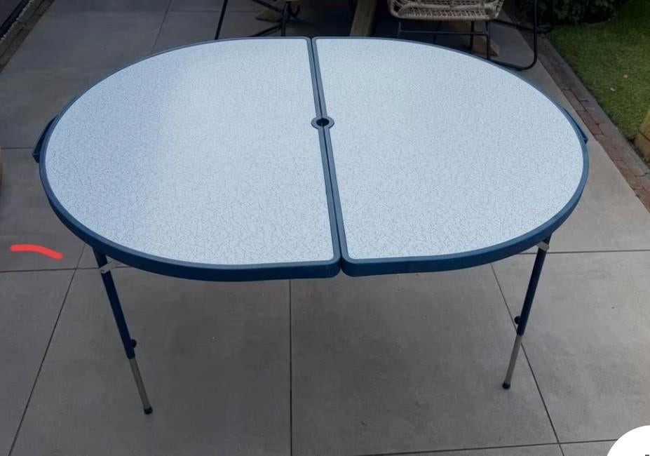 Lafuma campingtafel 120x90 - als nieuw, Ophalen of Verzenden, Zo goed als nieuw