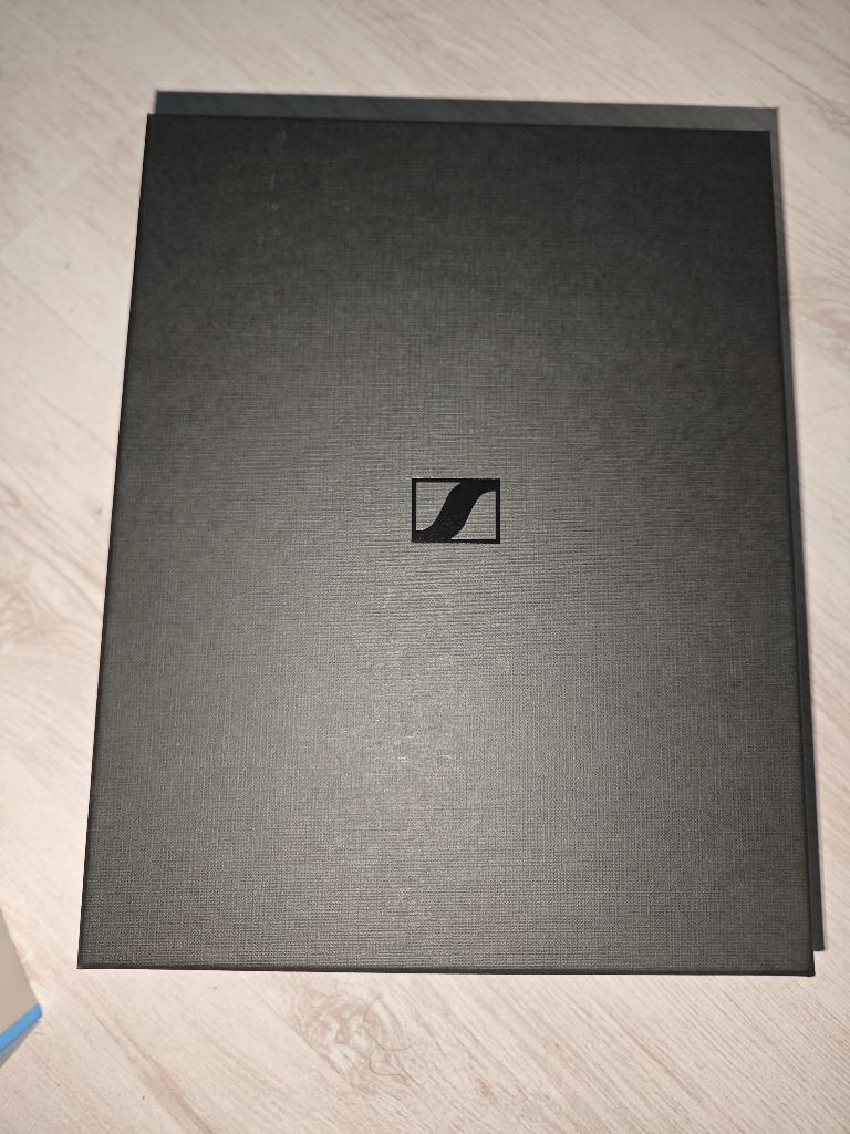 Sennheiser HD 820 Zwart, Ophalen of Verzenden, Zo goed als nieuw, Sennheiser