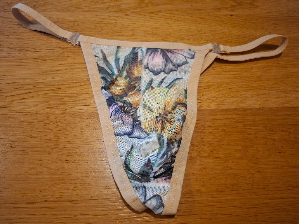 Bloemenprint string maat s, Verzenden, Meerkleurig, Onbekend, Overige typen