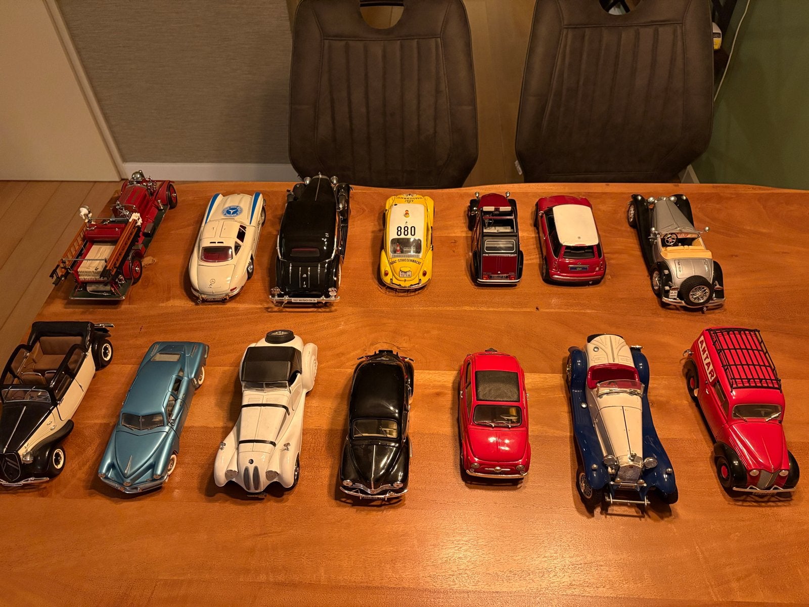 Verzameling van 14 metalen modelauto's 1:18, Ophalen, Zo goed als nieuw, Auto