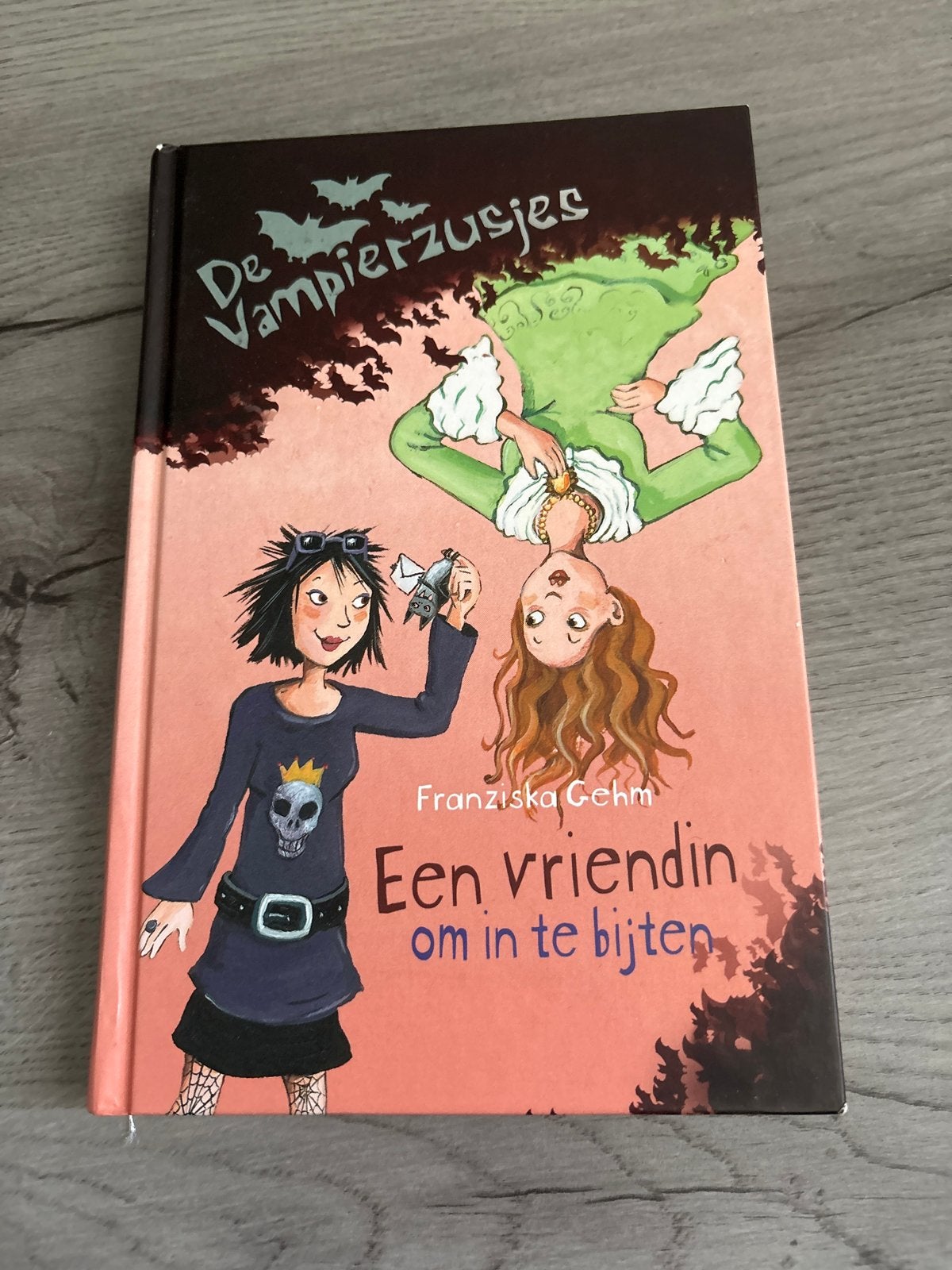 De Vampierzusjes: Een vriendin om in te bijten - Franziska G, Boeken, Ophalen of Verzenden, Zo goed als nieuw, Fictie algemeen