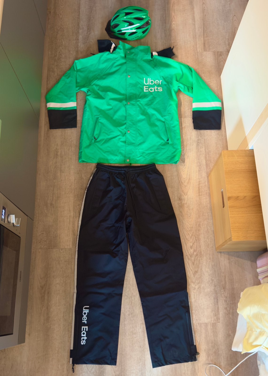 Official Uber Eats Delivery Outfit – Complete Set (NEW), Ophalen of Verzenden, Nieuw