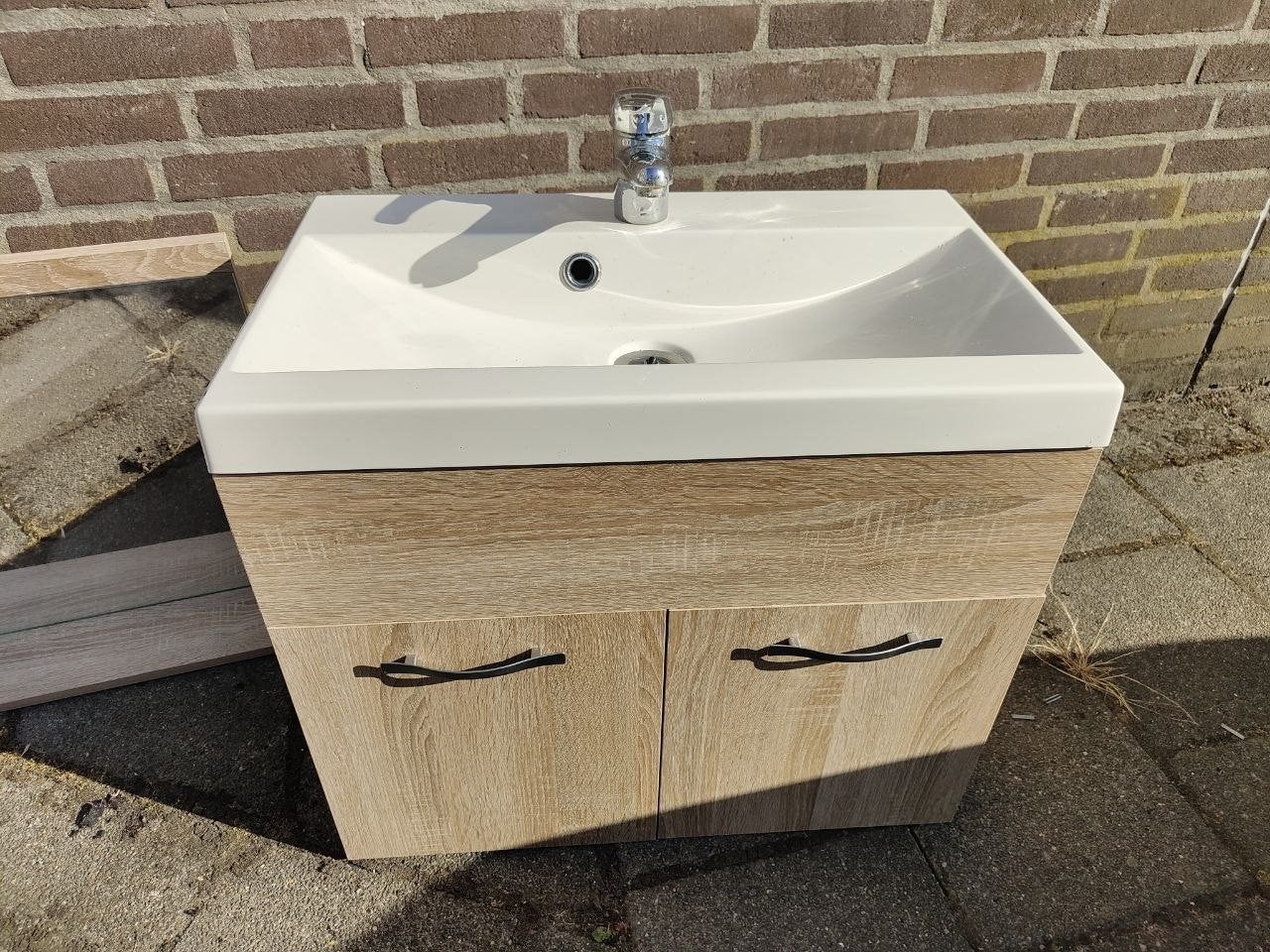 Badkamermeubel met wastafel en spiegel (60x52x35 cm), Huis en Inrichting, Badkamer | Badkamermeubels, Ophalen