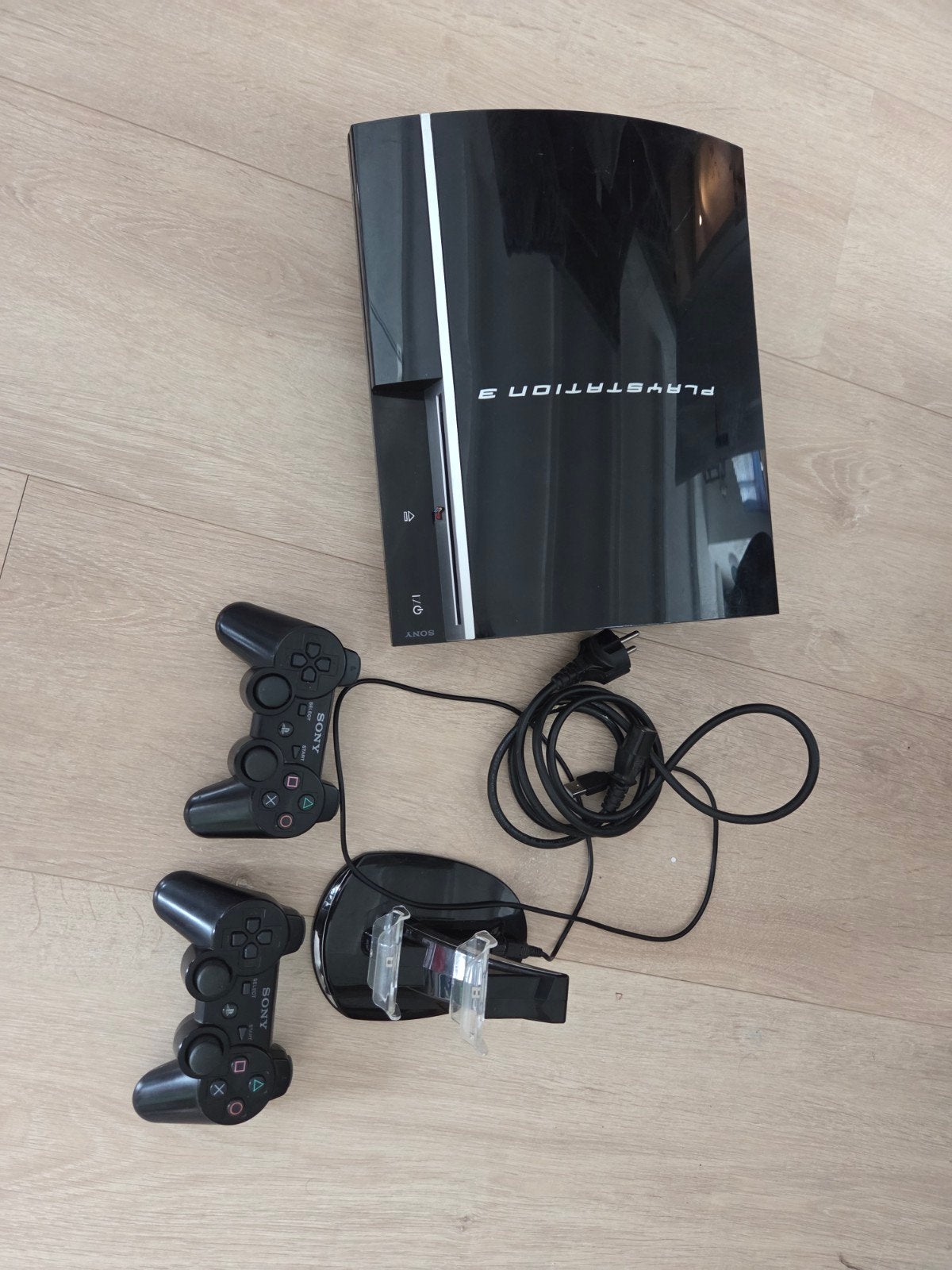 Playstation 3 Phat 40 GB - PS3, Spelcomputers en Games, Spelcomputers | Sony PlayStation 3, Gebruikt, 40 GB, Phat, Met 2 controllers