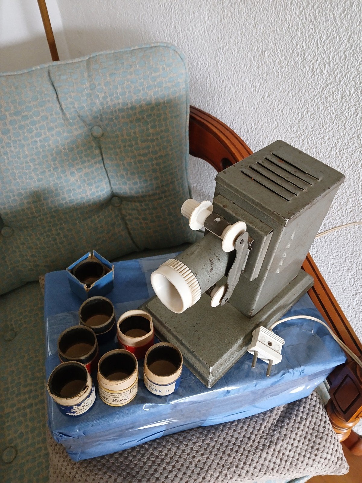 Toverlantaarn /filmstrookprojector + zeven filmpjes, Ophalen of Verzenden