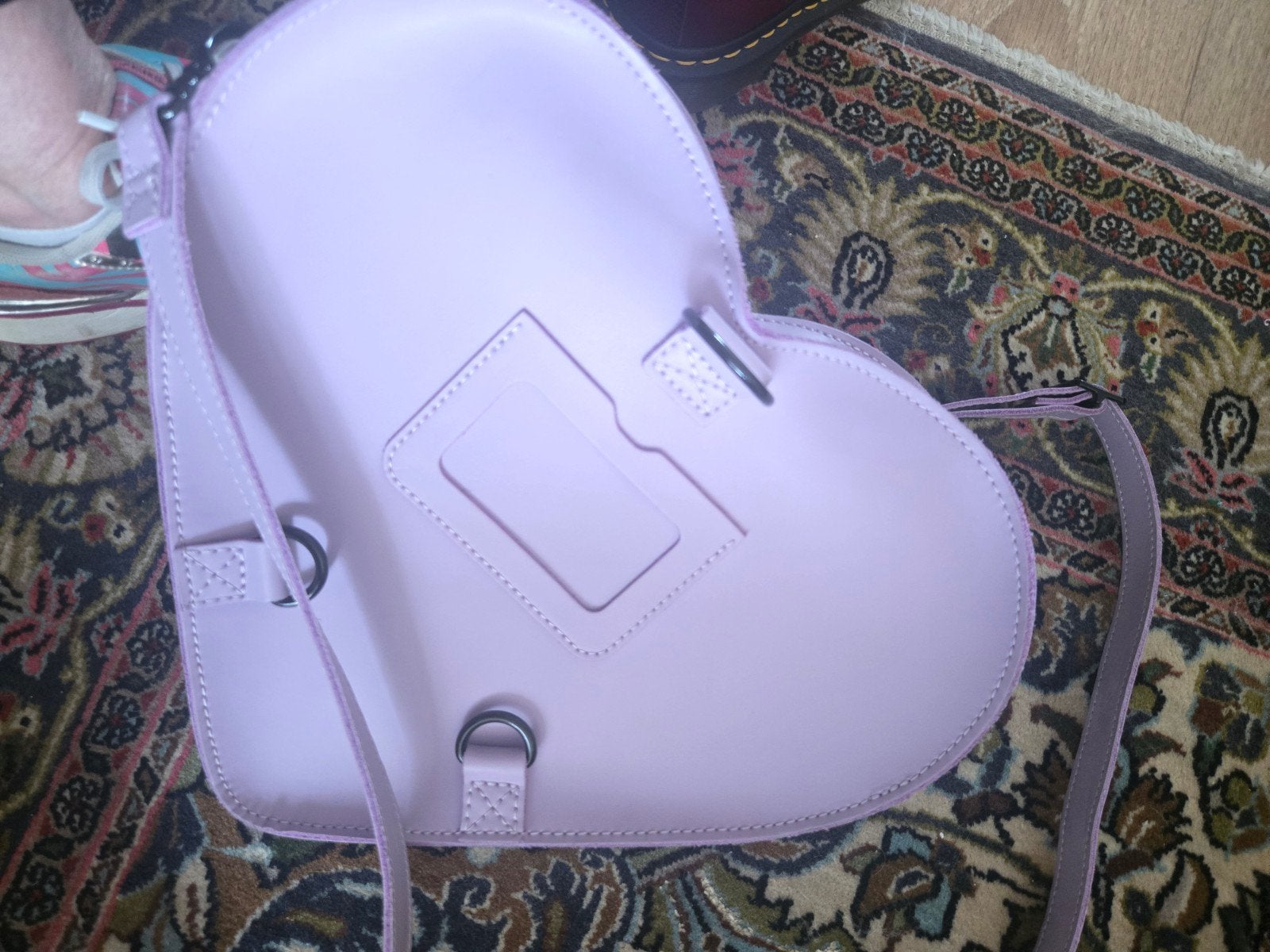 Dr. Martens hartvormige schoudertas - Lila, Ophalen of Verzenden, Zo goed als nieuw, Paars, Schoudertasje