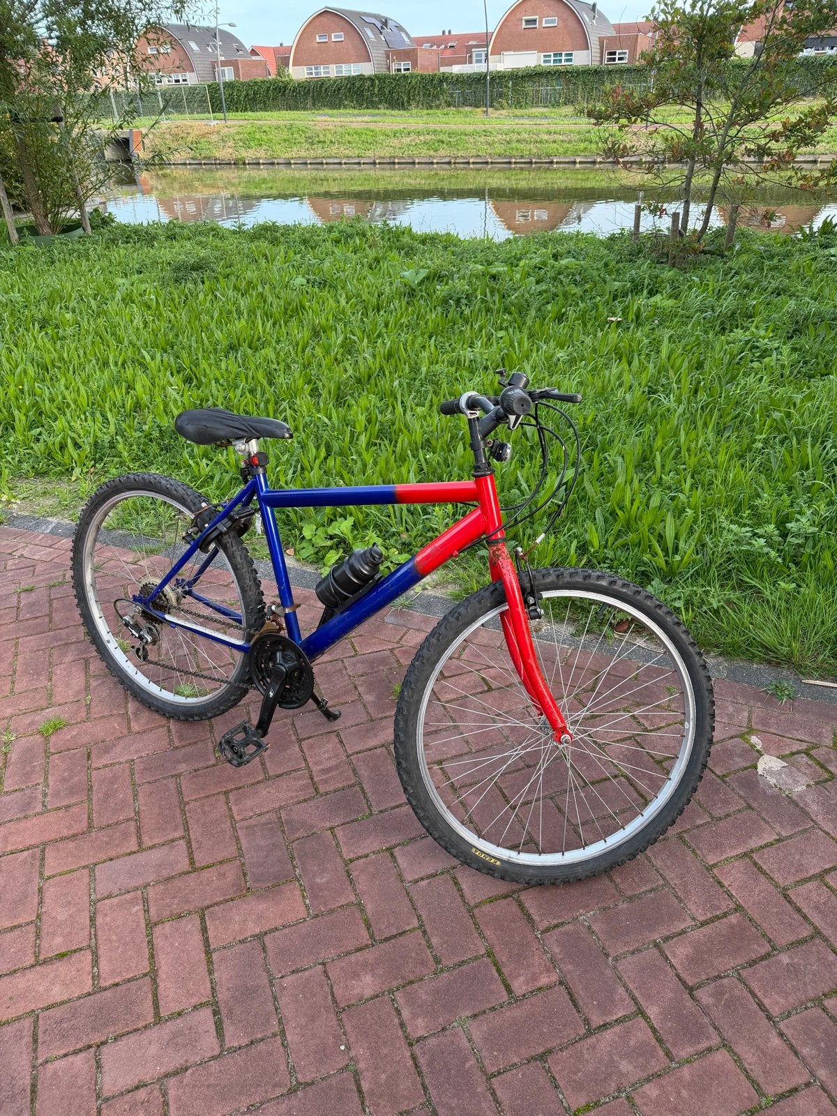Mountainbike - Blauw/Rood - Goede staat, Gebruikt, Geen vering, 53 tot 57 cm, Ophalen