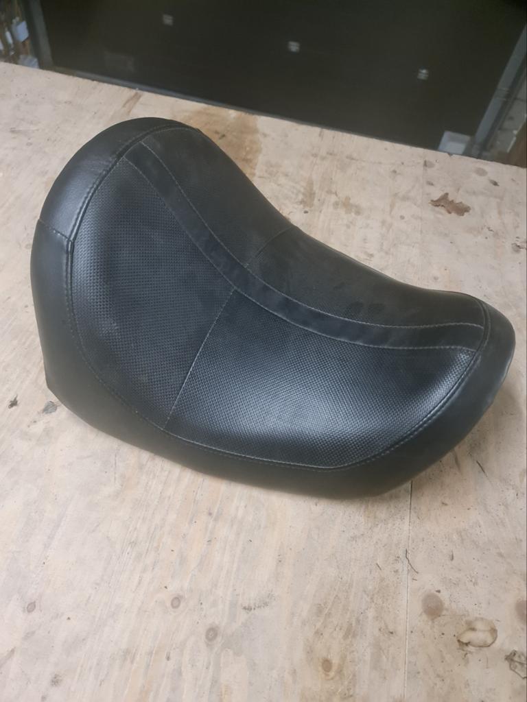 Zadel Harley Davidson Night Rod - Comfort en Stijl, Ophalen of Verzenden, Gebruikt