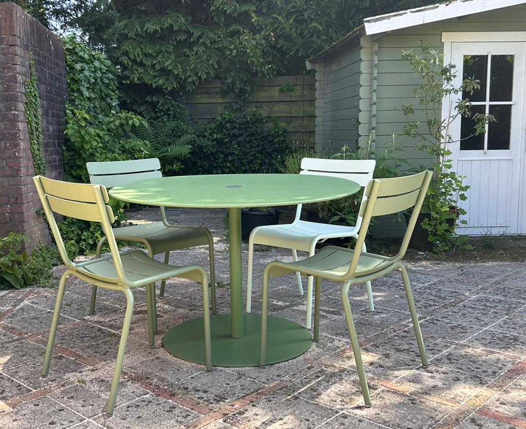 Tuinset 4 fermob Luxembourg stoelen en 1 ronde fatboy tafel, Ophalen, 4 zitplaatsen, Aluminium, Zo goed als nieuw